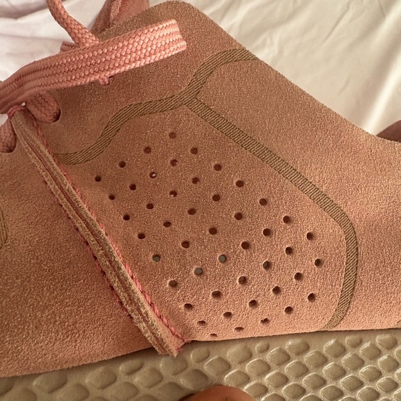 Pink Suede Low-Top Saydo Sneakers with Breathable Design women’s size 42 (10). - Picture 11 of 11